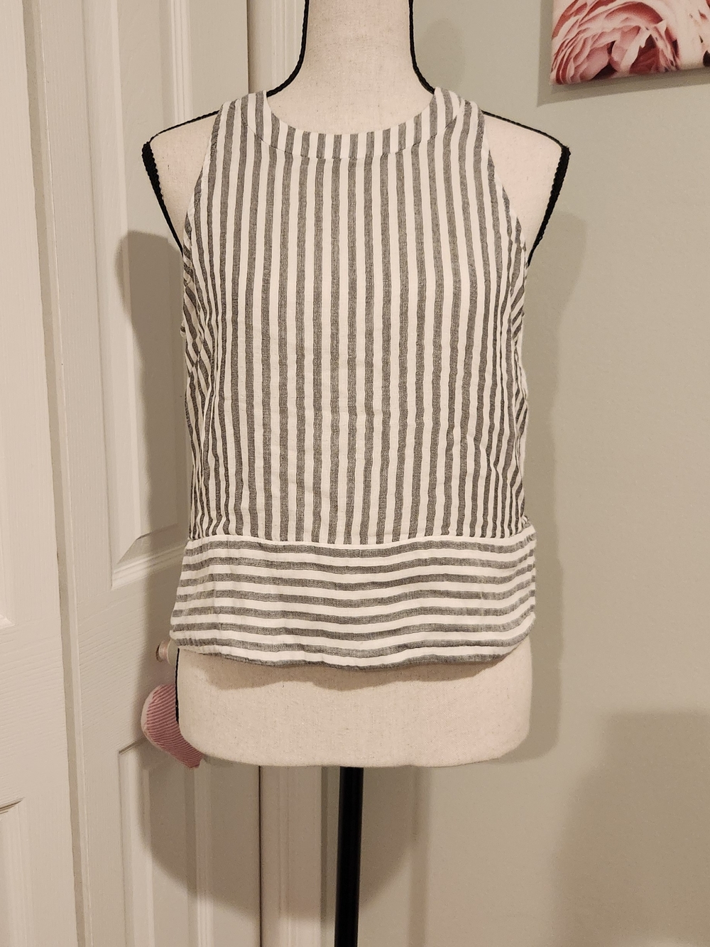 BCBGeneration White & Gray Striped Sleeveless Cropped Halter Top
